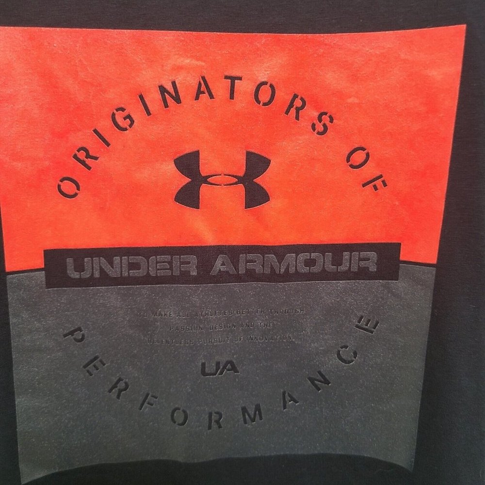 Under Armour Mens XL T Shirt Black Heatgear Athletic Performance Loose Fit S042